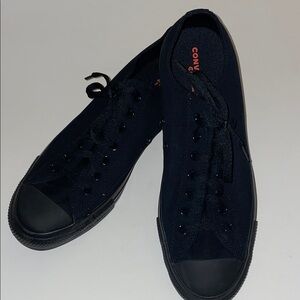 Converse Men's Black on Black Sneakers size 11 NWT